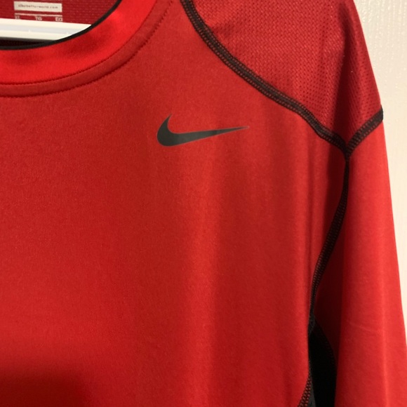 Nike Pro Combat Athletic Training T-Shirt - Picture 6 of 12